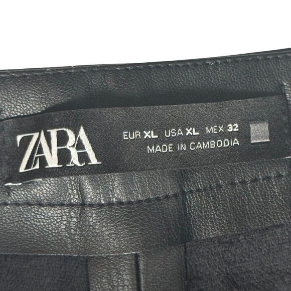 Zara Black Faux Leather Zip Ankle Pants Raw Hem Size XL - Picture 9 of 9